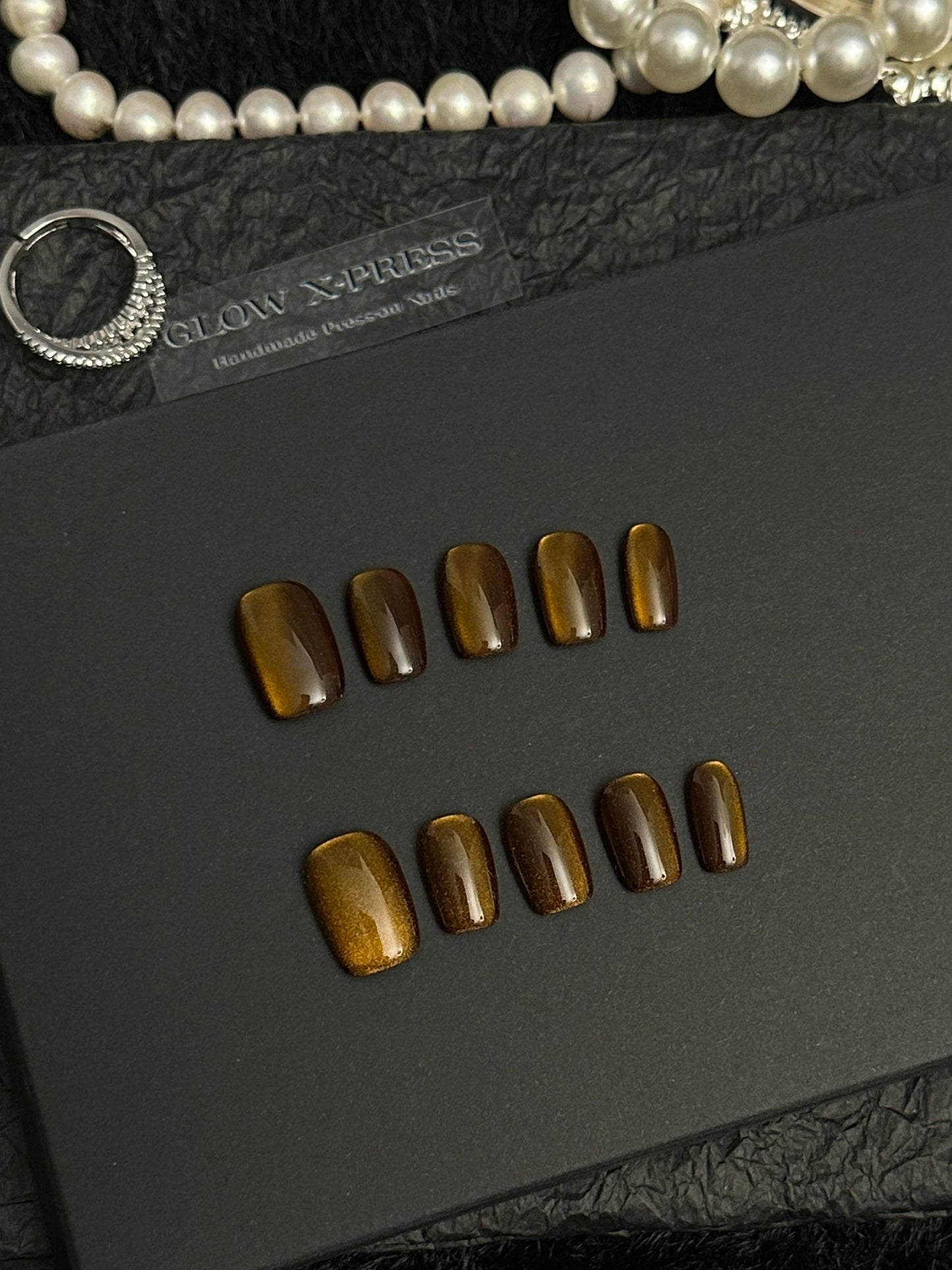 Bernsteinfarbenes Leuchten