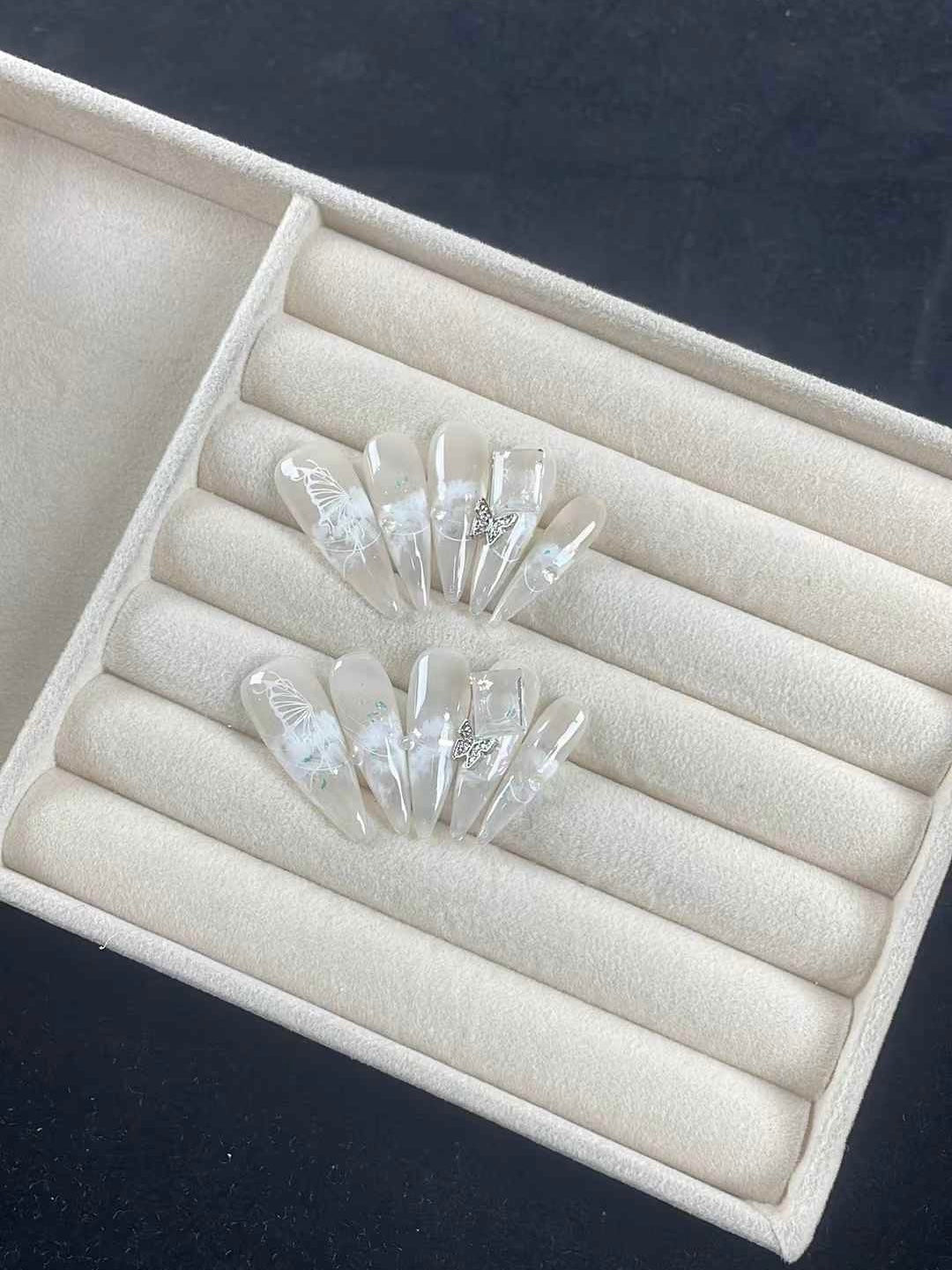 White Butterfly Ombre