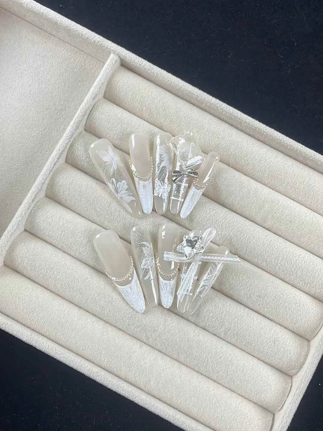 Floral Print White Gypsum French Tip Nail