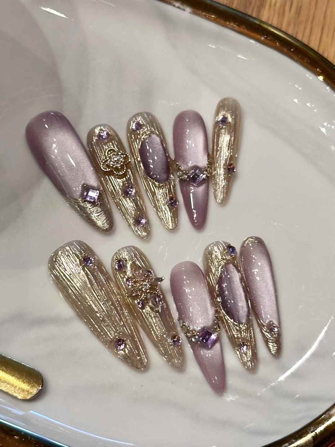 Graceful Purple Buccellati